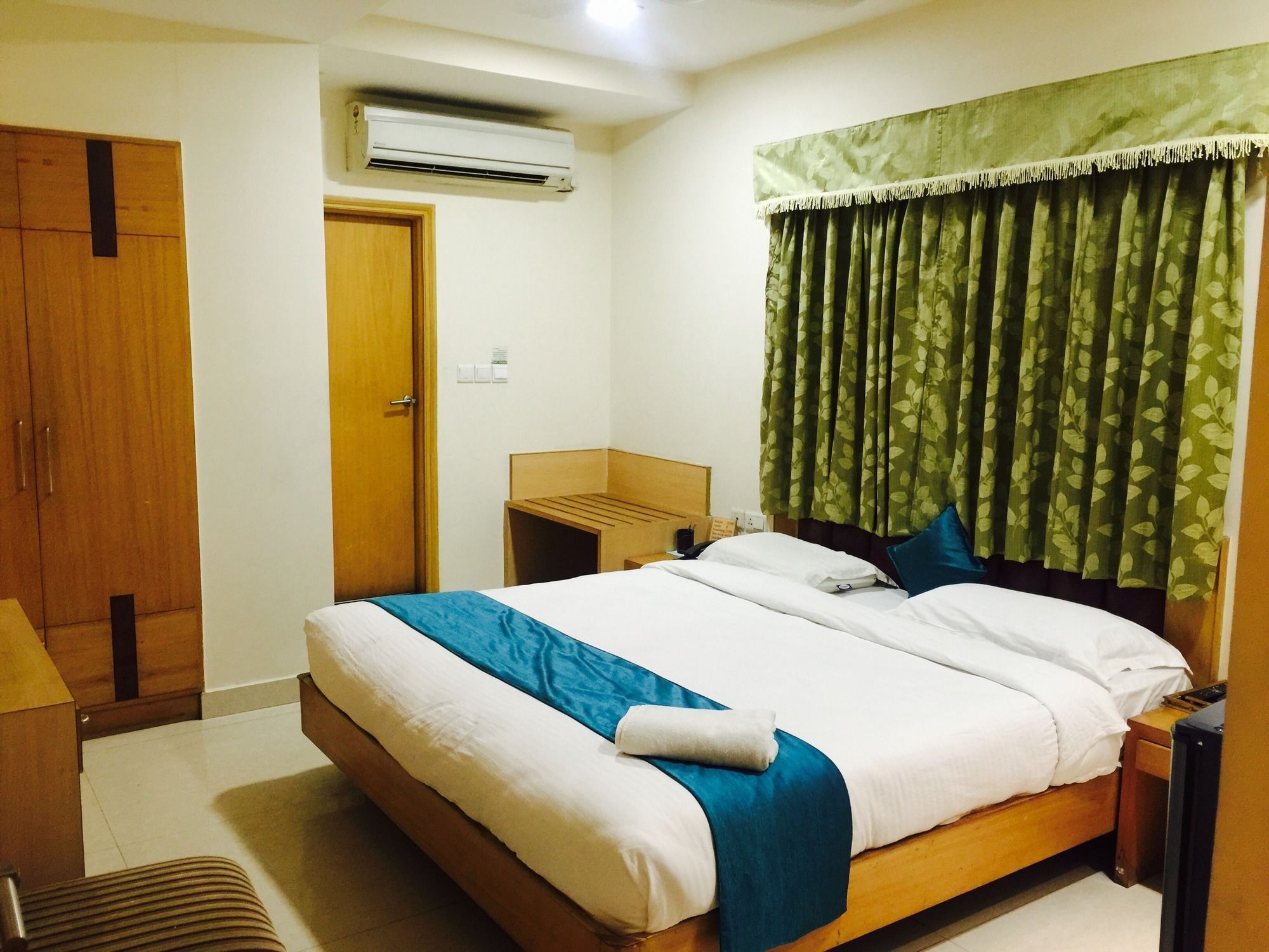 Collection O 2521 Hotel The Vinayak Gwalior Luaran gambar